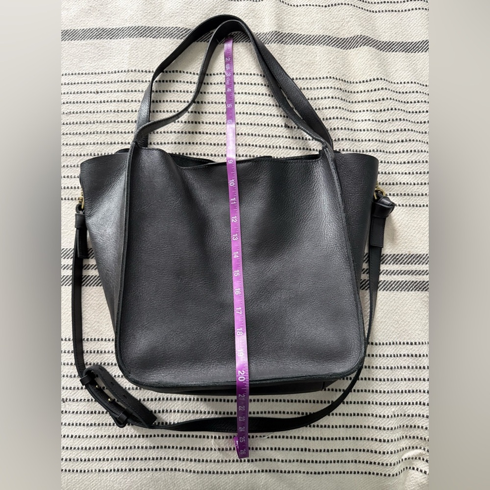 Madewell Sleek Black Leather Shoulder Bag - Picture 5 of 8